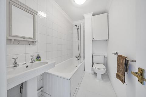 Flat 3, 50 Drewstead Road, London, SW16 1AG