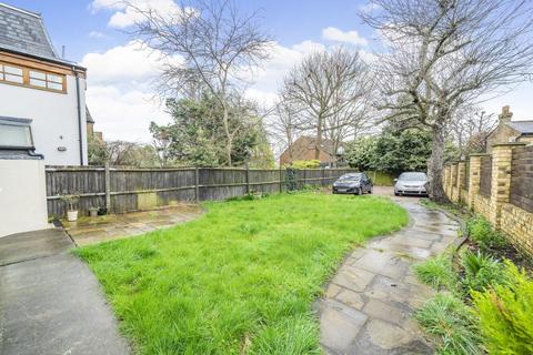 Flat 3, 50 Drewstead Road, London, SW16 1AG