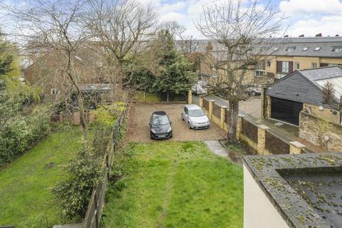 Flat 3, 50 Drewstead Road, London, SW16 1AG