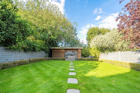 6 bedroom detached house for sale, Finchley N3