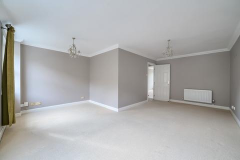 4 bedroom terraced house for sale, Silistria Close, Knaphill, Woking, Surrey, GU21