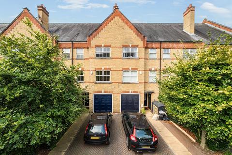 undefined, Silistria Close, Knaphill, Woking, Surrey, GU21