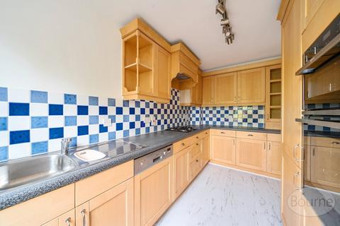 undefined, Silistria Close, Knaphill, Woking, Surrey, GU21
