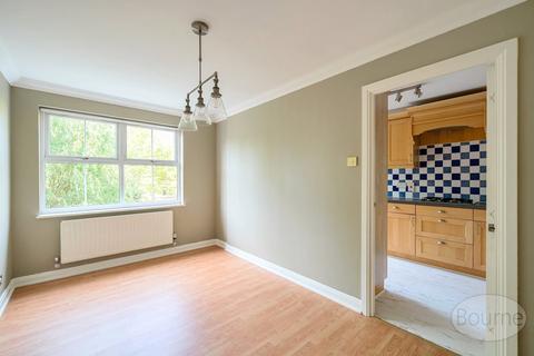 undefined, Silistria Close, Knaphill, Woking, Surrey, GU21