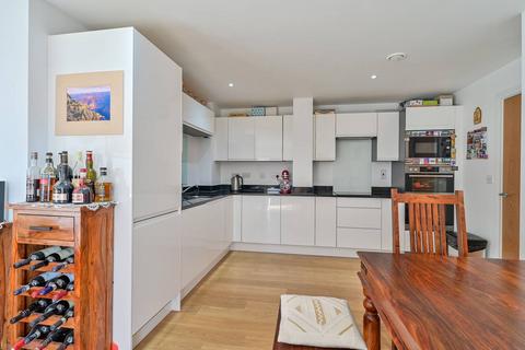 3 bedroom flat for sale, Knightley Walk, Wandsworth, London, SW18