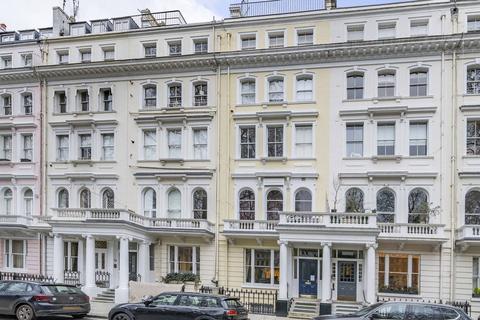 1 bedroom flat to rent, Cornwall Gardens, South Kensington, London, SW7