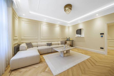 1 bedroom flat to rent, Cornwall Gardens, South Kensington, London, SW7