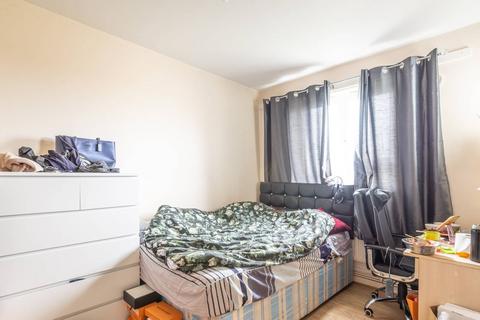 3 bedroom flat to rent, Robert Street, Camden, London, NW1