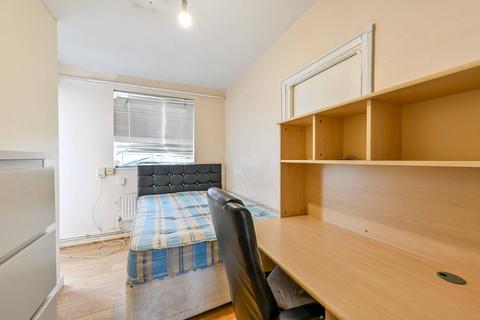 3 bedroom flat to rent, Robert Street, Camden, London, NW1