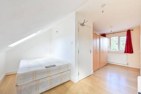 3 bedroom flat for sale, Chaplin Road, Dollis Hill, London, NW2