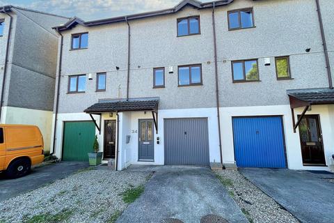 2 bedroom terraced house for sale, Town Farm, Redruth