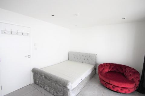 1 bedroom flat to rent, Gf, Cricklewood Broadway, London, NW2