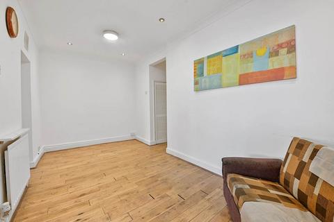 4 bedroom terraced house for sale, Gainsborough Avenue, London E12