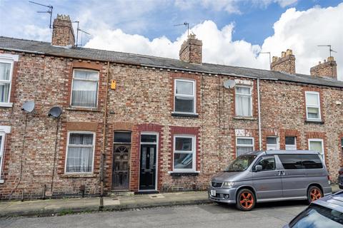 2 bedroom terraced house to rent, Baker Street, York, YO30 7AY