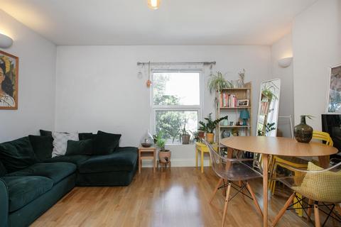 3 bedroom flat for sale, Warner Road, Camberwell, SE5