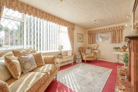 2 bedroom detached house for sale, Brinley Way, Kingswinford, DY6 9DN