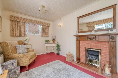 2 bedroom detached house for sale, Brinley Way, Kingswinford, DY6 9DN