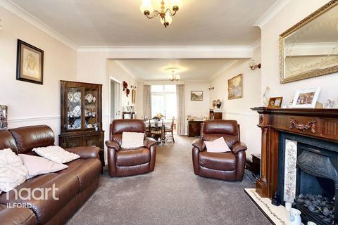 137 Wilmington Gardens, Barking, IG11 9TR