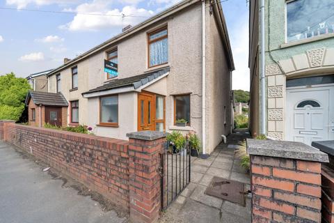 3 bedroom semi-detached house for sale, Bassett Terrace, Llanelli