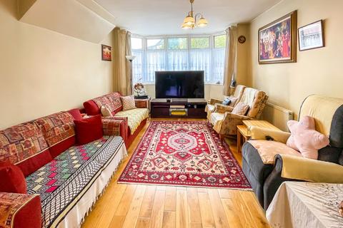 3 bedroom semi-detached house for sale, Rushgrove Avenue, London, NW9