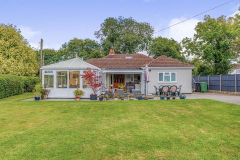 4 bedroom bungalow for sale, Nuneaton Road, Bulkington, Bedworth