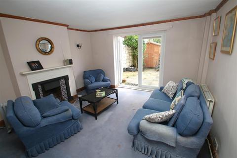 18 Campbell Road, Salisbury, SP1 3BG