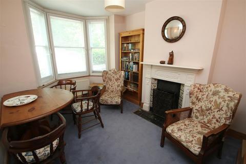 18 Campbell Road, Salisbury, SP1 3BG