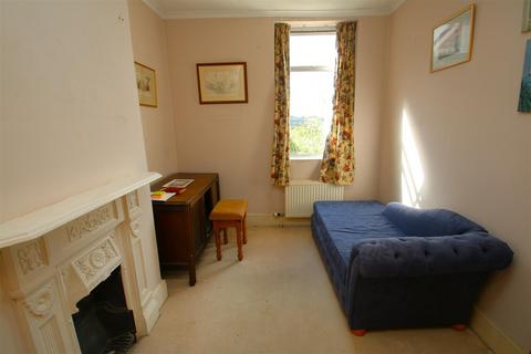 18 Campbell Road, Salisbury, SP1 3BG