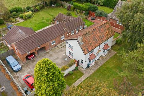 5 bedroom detached house for sale, Wragholme Road, Grainthorpe LN11