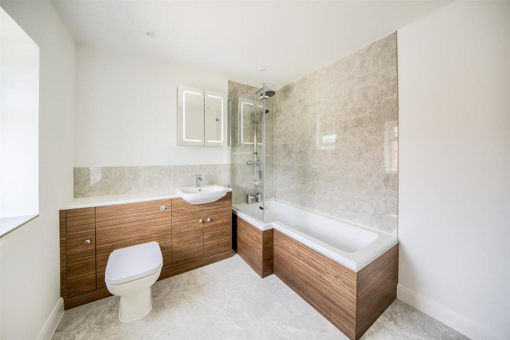 Main Bathroom