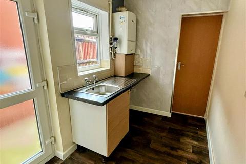 3 bedroom terraced house to rent, Taunton Road, Birmingham B12