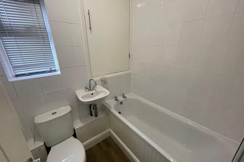 1 bedroom ground floor flat to rent, Felixstowe Road, Ipswich IP3