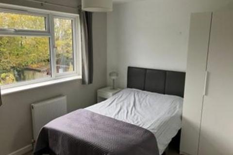 1 bedroom in a house share to rent, Oakwood Rise, Tunbridge Wells, TN2