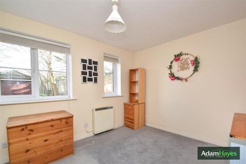 1 bedroom apartment to rent, Lucas Gardens, London N2