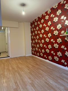 4 bedroom terraced house to rent, Mangold Way, Erith DA18