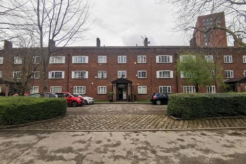 2 bedroom flat to rent, Bevill Square, Salford, M3 6BB