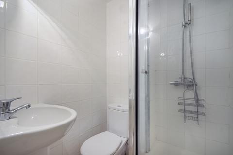 Studio to rent, Milson Road West Kensington W14