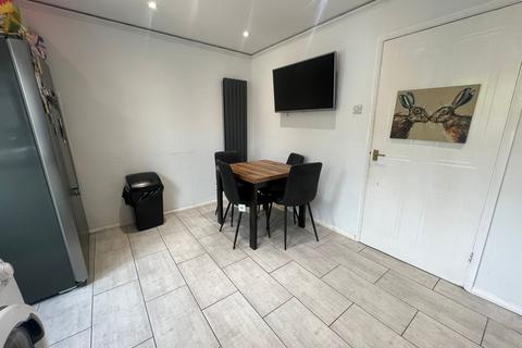 20 Baronson Gardens, Northampton, NN1 4NZ