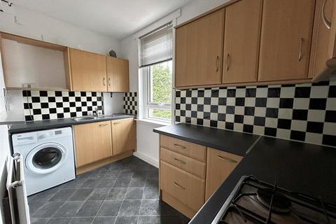 2 bedroom flat to rent, Tay Street, Newburgh