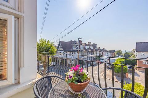 39 Canewdon Road, Westcliff-on-sea, SS0 7NE