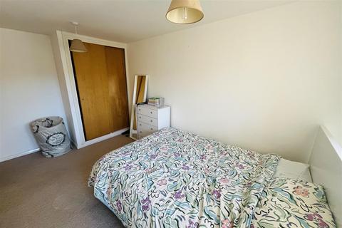 2 bedroom apartment for sale, Ironworks, Birkhouse Lane, Huddersfield HD4