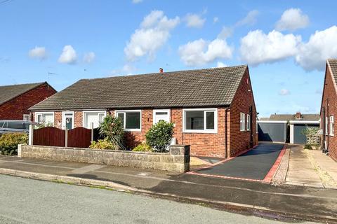 2 bedroom bungalow for sale, Kempton Avenue, Crewe, Cheshire, CW1