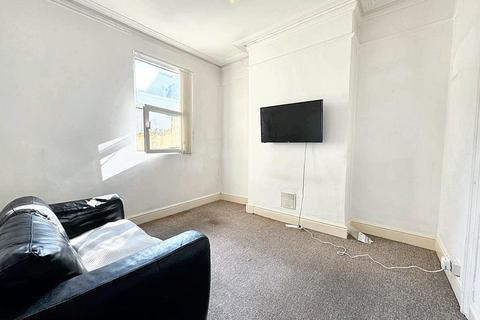 5 bedroom house share to rent, Bedford Park, Plymouth PL4