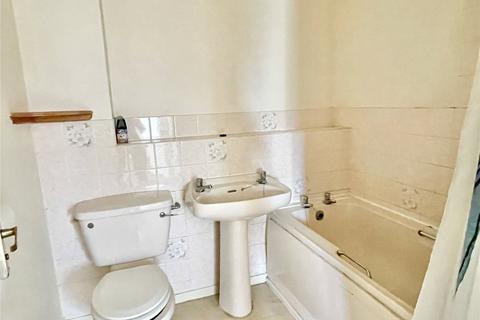 1 bedroom flat for sale, Heather Close, Oswestry, Shropshire, SY11