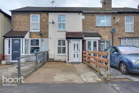 2 bedroom terraced house for sale, Albert Road, Romford, RM1 2PP