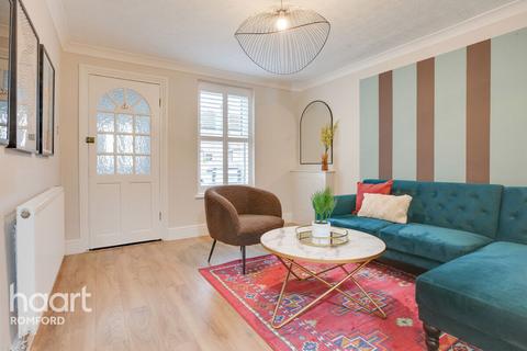 2 bedroom terraced house for sale, Albert Road, Romford, RM1 2PP