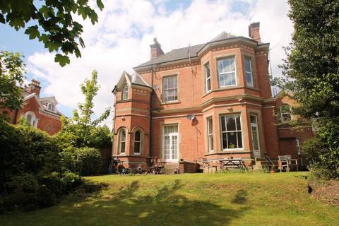 2 bedroom flat to rent, Flat 4, 19 Lenton Road, The Park, Nottingham, NG7 1DQ