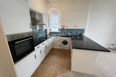 2 bedroom flat to rent, Flat 4, 19 Lenton Road, The Park, Nottingham, NG7 1DQ