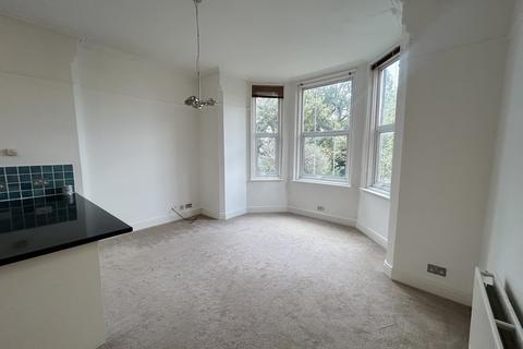 2 bedroom flat to rent, Flat 4, 19 Lenton Road, The Park, Nottingham, NG7 1DQ