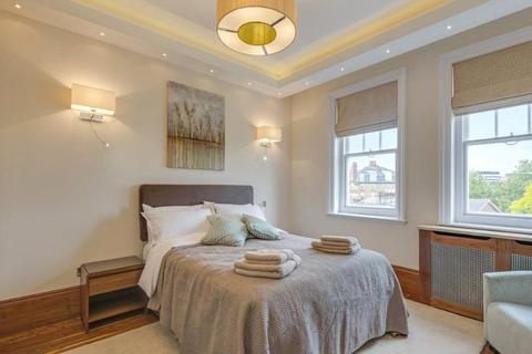 4 bedroom apartment to rent, North Gate, St John's Wood NW8